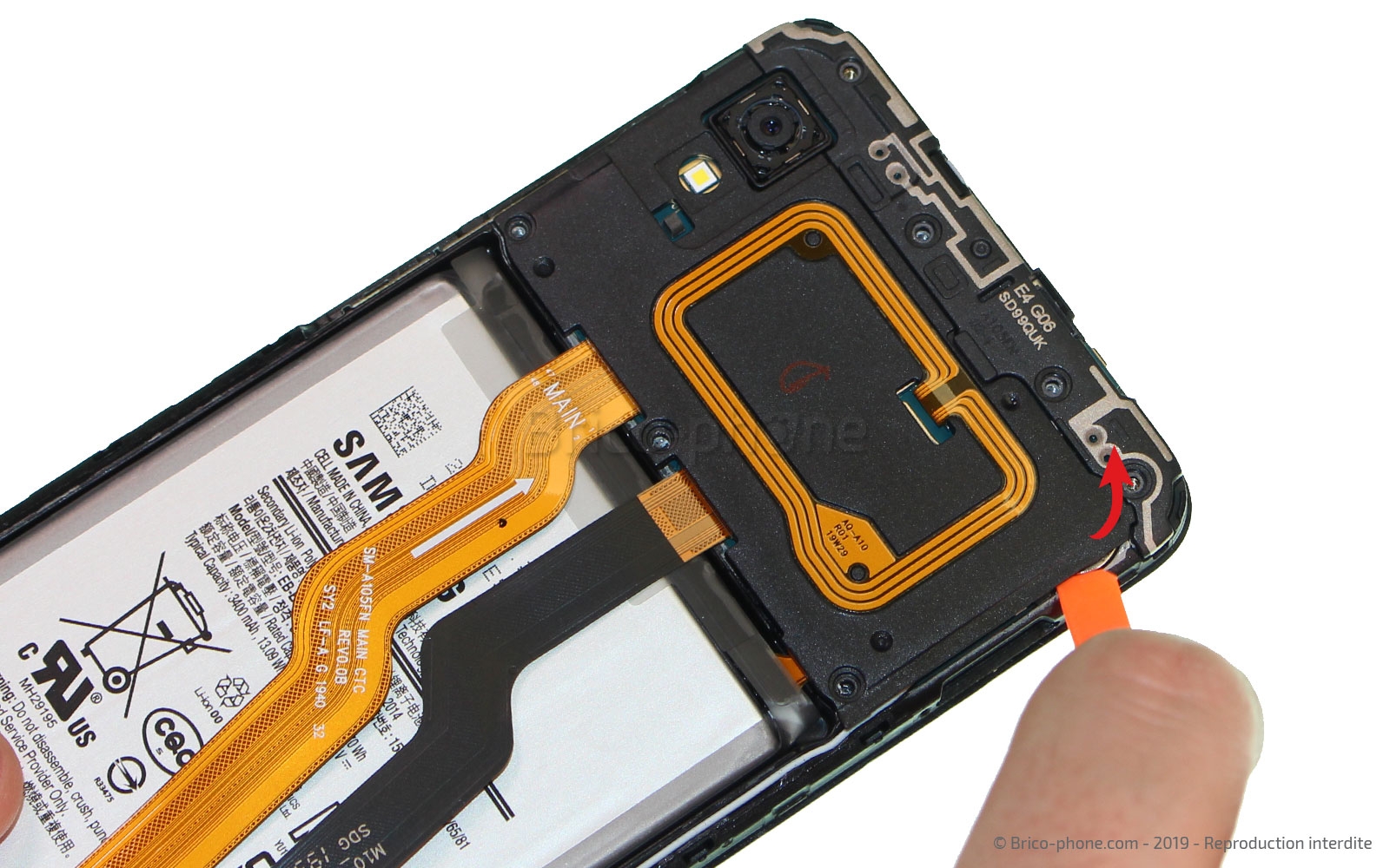 Changement du connecteur de charge  sur Galaxy A10 photo 2